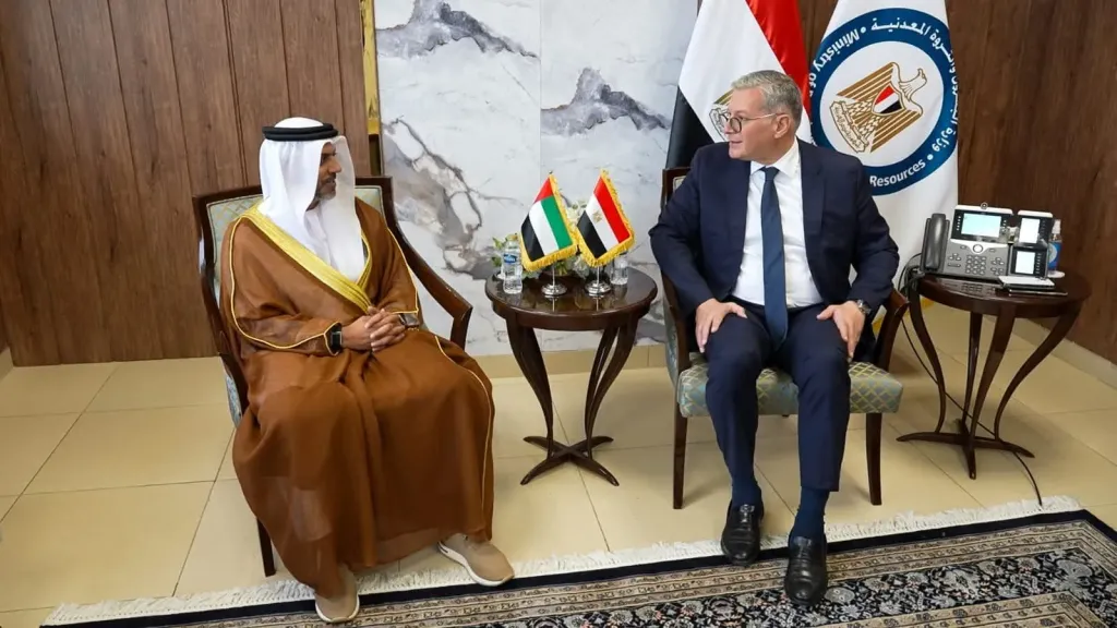 وزير البترول والثروة المعدنية يبحث مع سفير الإمارات لتعزيز التعاون
