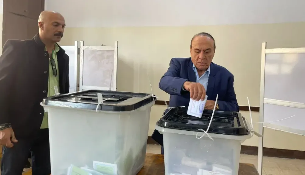 اللواء سمير فرج يدلي بصوتة في انتخابات مجلس النواب 2025