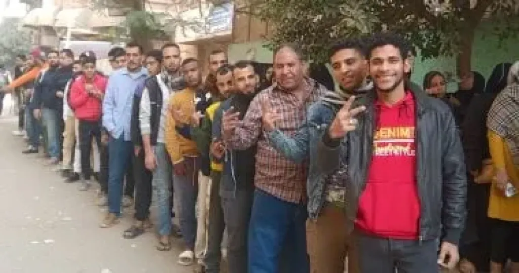 انتظام تام وتصويت سلس داخل لجنة مدرسة جمال عبدالناصر بحدائق القبة في اليوم الثاني للانتخابات