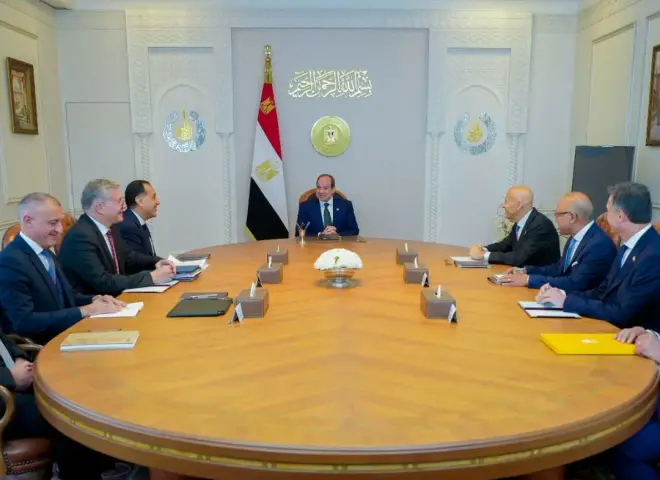 الرئيس السيسي يبحث مع الرئيس التنفيذي لشركة إيني توسيع أنشطة وجهود البحث والاستكشاف والإنتاج