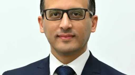 الحكومة: وزارة التعليم تتشارك مع خبرات دولية متخصصة.. والتطوير لا يستهدف الطلاب فحسب