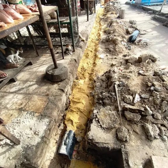 مرسى مطروح تواصل تطوير السوق الحضاري ورفع كفاءة المظلات والباكيات