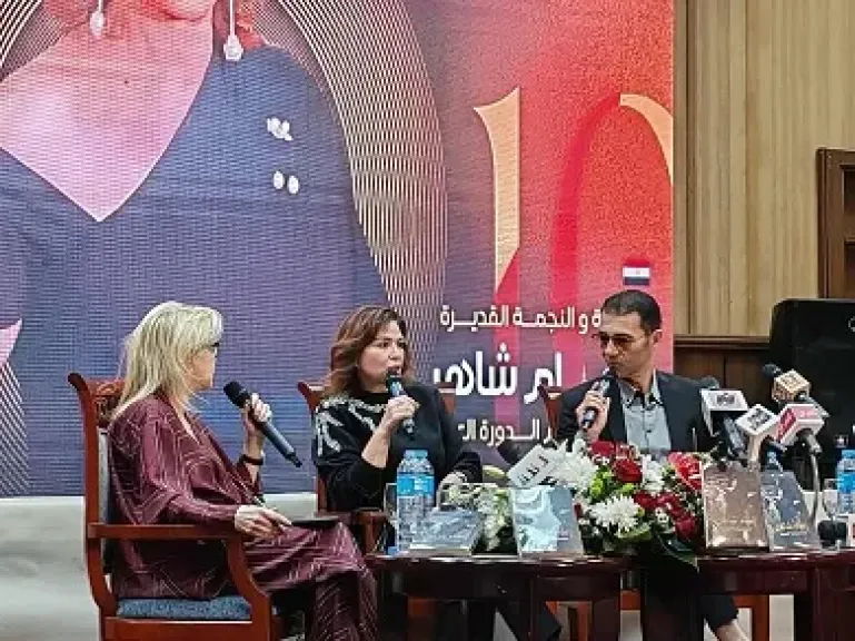 إلهام شاهين: فيلم الهلفوت كان نقطة تحول في حياتي.. وعادل إمام اختارني بدلا من سعاد حسني