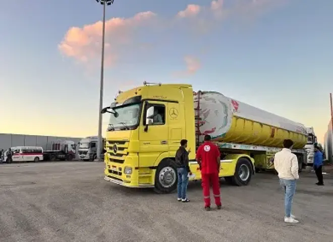 قافلة زاد العزة: 10 آلاف طن مساعدات و90 ألف قطعة ملابس شتوية تصل غزة