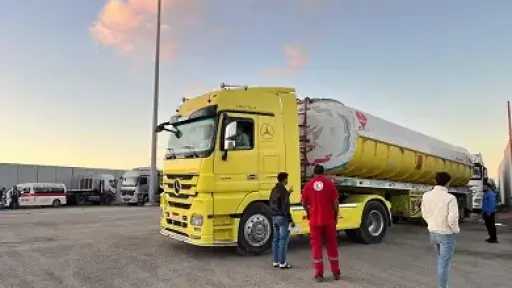 قافلة زاد العزة: 10 آلاف طن مساعدات و90 ألف قطعة ملابس شتوية تصل غزة