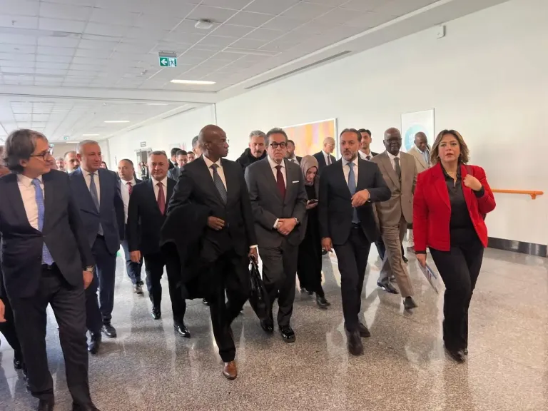 وزير الصحة يلتقي كبير الأطباء بمستشفى «أنقرة بيلكنت سيتي»