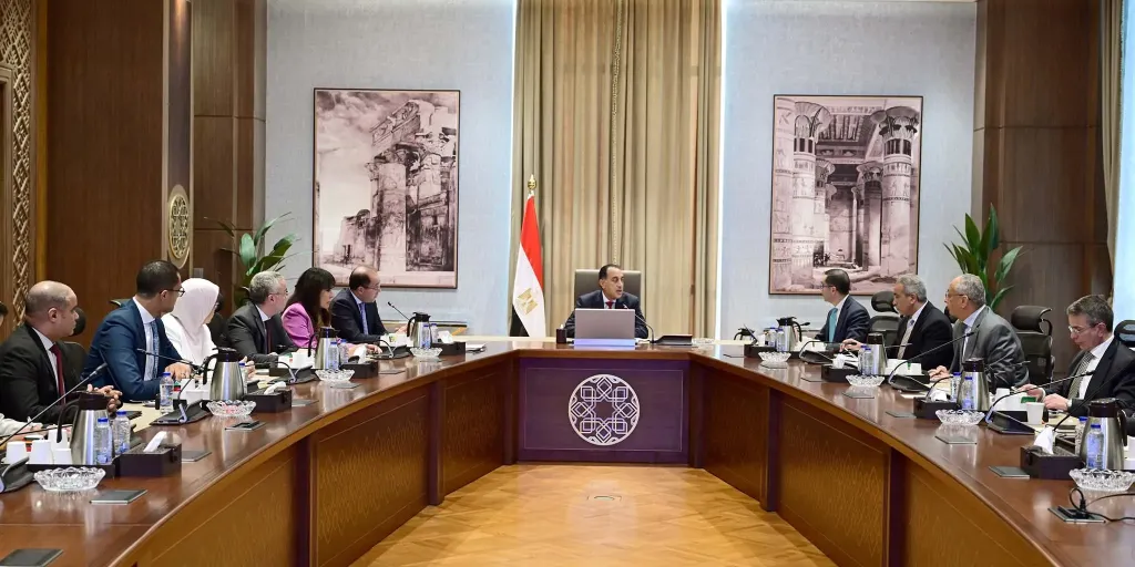 رئيس الوزراء يُتابع الموقف التنفيذي لخطة تطوير المنظومة الجمركية