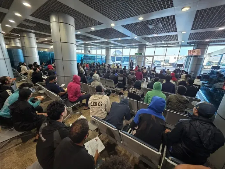 الخارجية تنجح في إعادة 131 مواطنا مصريا من ليبيا