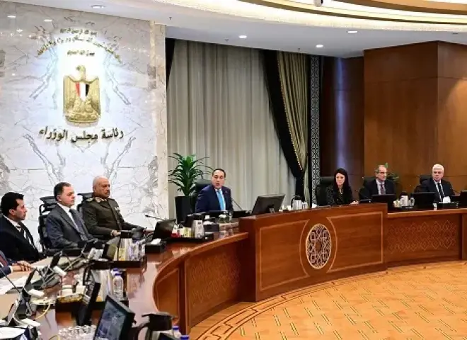 مدبولي: شركة إيني أكدت التزامها بحفر آبار جديدة في حقل ظهر