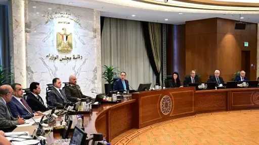 مدبولي: شركة إيني أكدت التزامها بحفر آبار جديدة في حقل ظهر