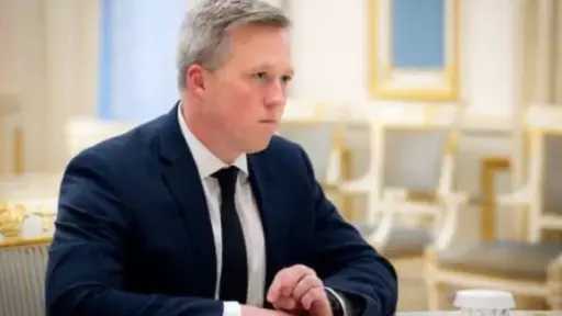 وزير الحرب الأمريكي: ألمانيا وفرنسا تستعدان للحرب