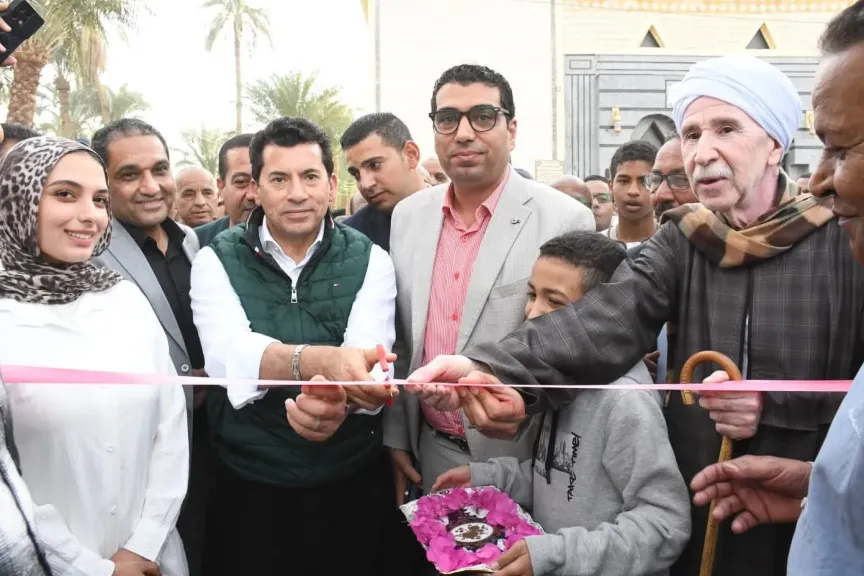 وزير الشباب والرياضة يتفقد المرحلة الأولى من تطوير مركز شباب الاتحاد