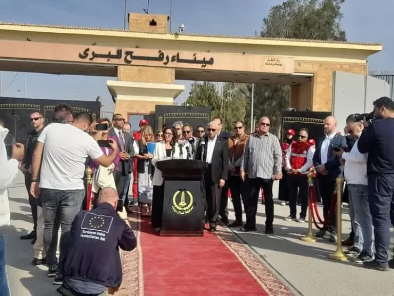 القاهرة الإخبارية تبرز تفاصيل زيارة الوفد الأوروبي لشمال سيناء: اطلع على آلية إدخال مساعدات غزة