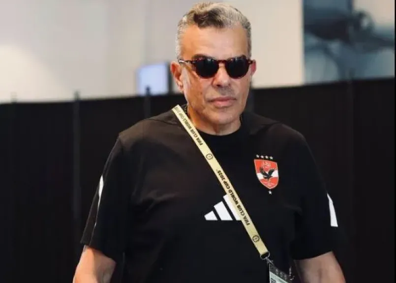 مرتجي يؤازر الأهلي قبل مباراة الجيش الملكي