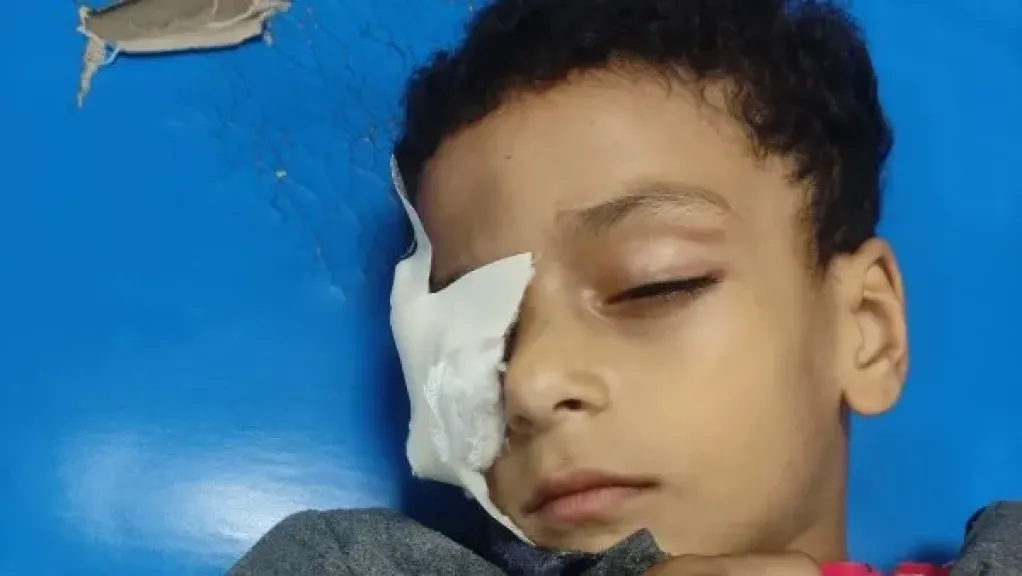 بتهمه تصفية عين طفل بالصف الاول الابتدائي التحقيق مع معلمه بمحافظة قنا