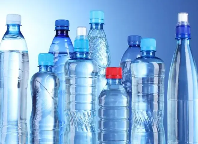 الصحة تعليقا على فيديو يزعم تلوث المياه المعدنية بالفضلات: متأكدون من سلامة المنتجات التي نمنحها التراخيص