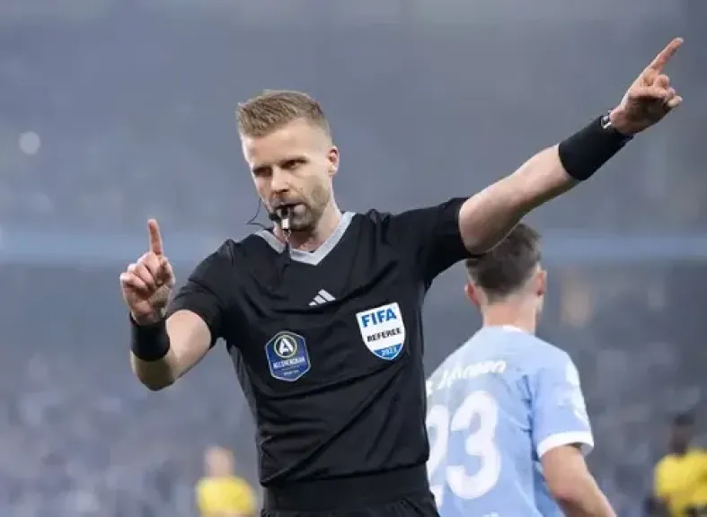 طاقم تحكيم سويدي لافتتاح كأس العرب بين قطر وفلسطين