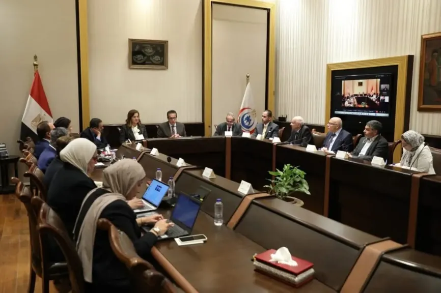 وزير الصحة يترأس اجتماع اللجنة الاستشارية العليا للتنمية البشرية