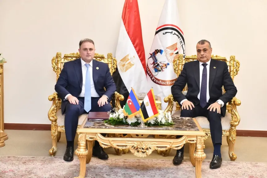 وزير الدولة للإنتاج الحربي يلتقي وزير الصناعات الدفاعية لدولة أذربيجان