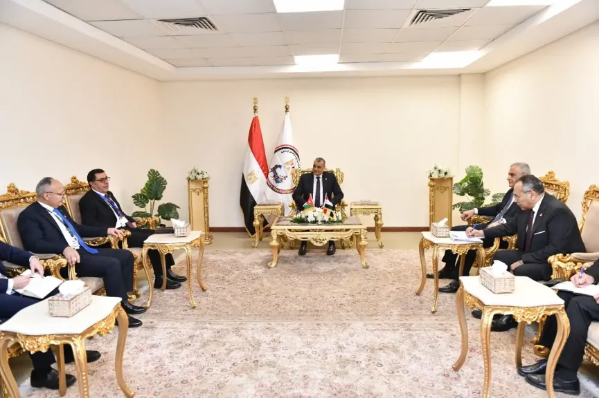 وزير الدولة للإنتاج الحربي يستقبل رئيس هيئة مديري المركز الأردني للتصميم والتطوير