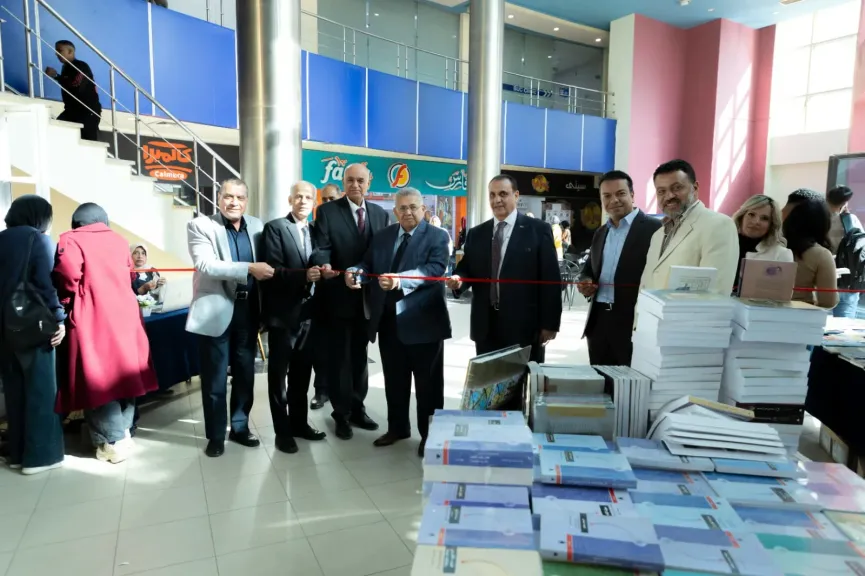 هيئة الكتاب تفتتح معرضها في جامعة بدر الدولية