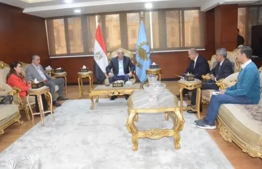 محافظ الغربية يتابع إجراءات تشغيل وإدارة مرفقي النقل الداخلي بطنطا والمحلة الكبرى