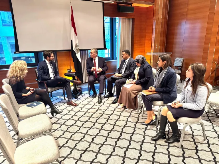 وزير البترول والثروة المعدنية يستعرض إصلاحات قطاع التعدين ويبحث شراكات استثمارية جديدة