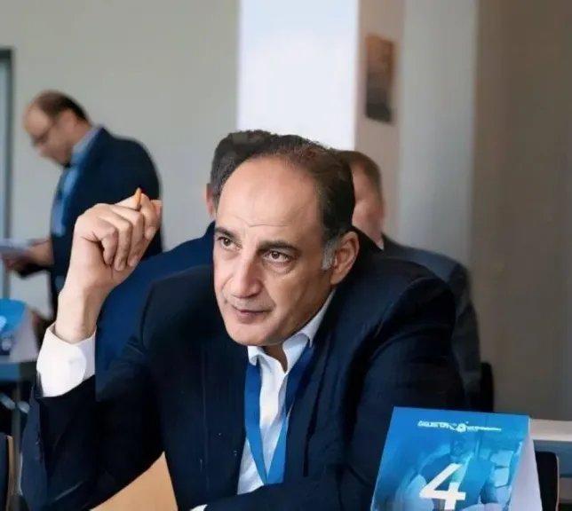 ايمن هيبة: شركات الطاقة الشمسية تناشد رئيس الوزراء وقف قرار إلغاء صافي القياس حفاظًا على الصناعة