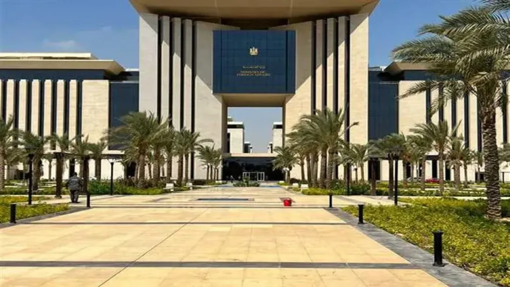 «الخارجية» تناشد الجاليات المصرية مراعاة قوانين الدول الخاصة بالنشر على مواقع التواصل