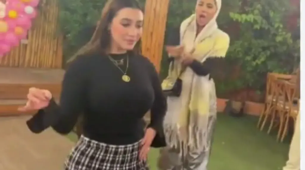 ”طبيبة الصبح ورقاصة بالليل” قصة شروق قاسم طبيب الاسنان التي تركت السماعة والتقطت الصاجات