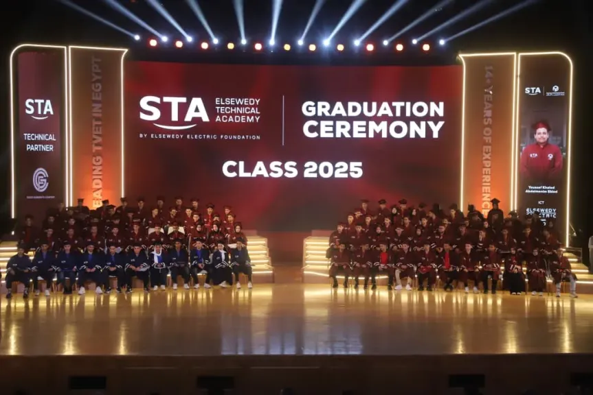 وزير الزراعة يشهد حفل تخرج الدفعة الـ12 لأكاديمية السويدي للتعليم الفني