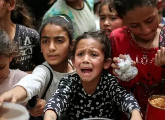 تهديدات لصانعة محتوى شهيرة لمناصرتها أطفال غزة.. ما القصة؟