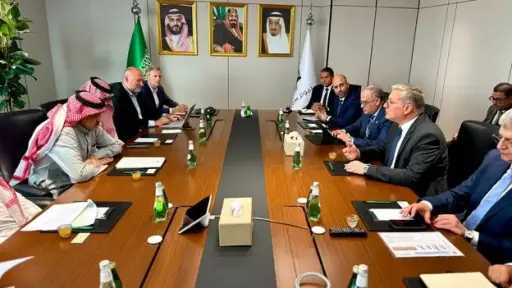 وزير البترول يبحث تعزيز فرص الشركات المصرية في مشروع نيوم بالسعودية