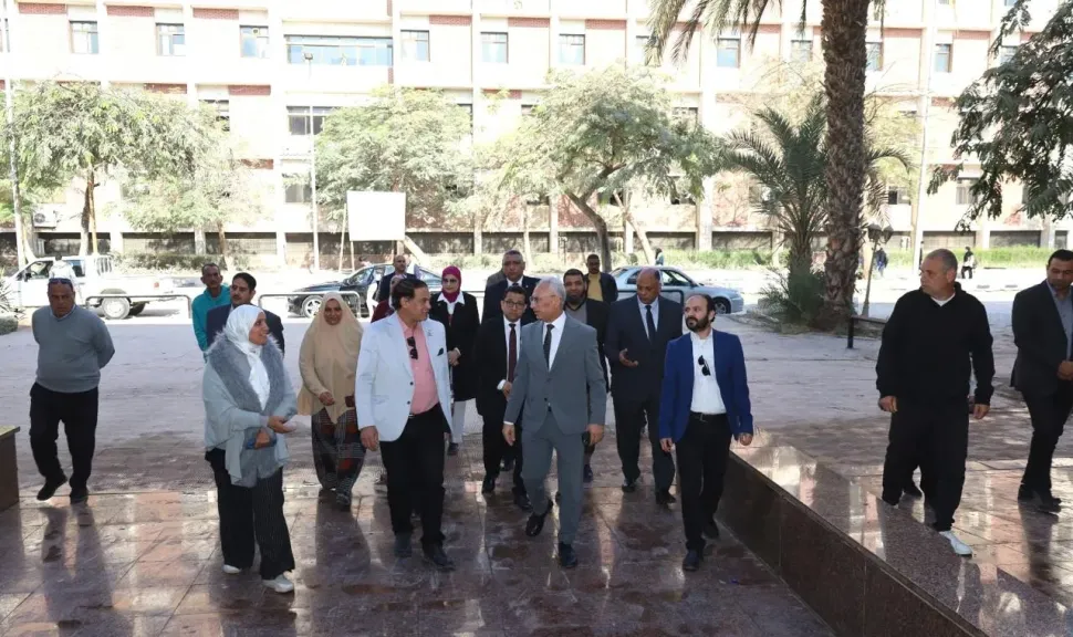 رئيس جامعة المنيا يتفقد متحف الفن الحديث ومقترح استحداث متحف حضاري