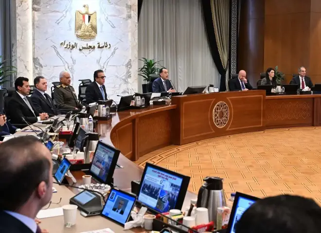 مجلس الوزراء يُوافق على استكمال إجراءات طرح محطات توليد الكهرباء بجبل الزيت