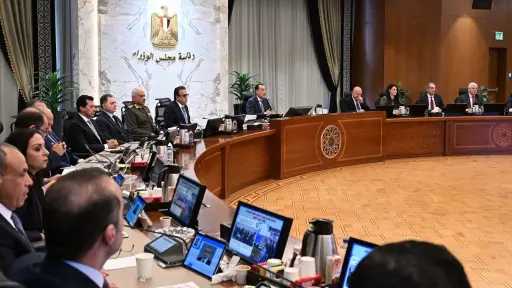 مجلس الوزراء يُوافق على استكمال إجراءات طرح محطات توليد الكهرباء بجبل الزيت