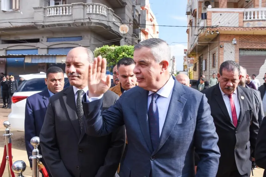 محافظ الإسكندرية يتفقد سير العملية الانتخابية لإعادة انتخابات مجلس النواب 2025 عن دائرة المنتزة