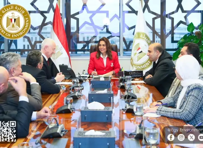وزيرة التنمية المحلية والقائم بأعمال وزير البيئة تلتقى رئيس مجموعة فيكا الفرنسية
