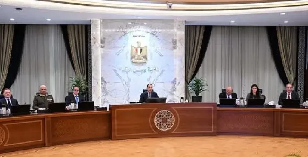 رئيس الوزراء: بعثة صندوق النقد تستكمل المراجعتين الخامسة والسادسة خلال يومين