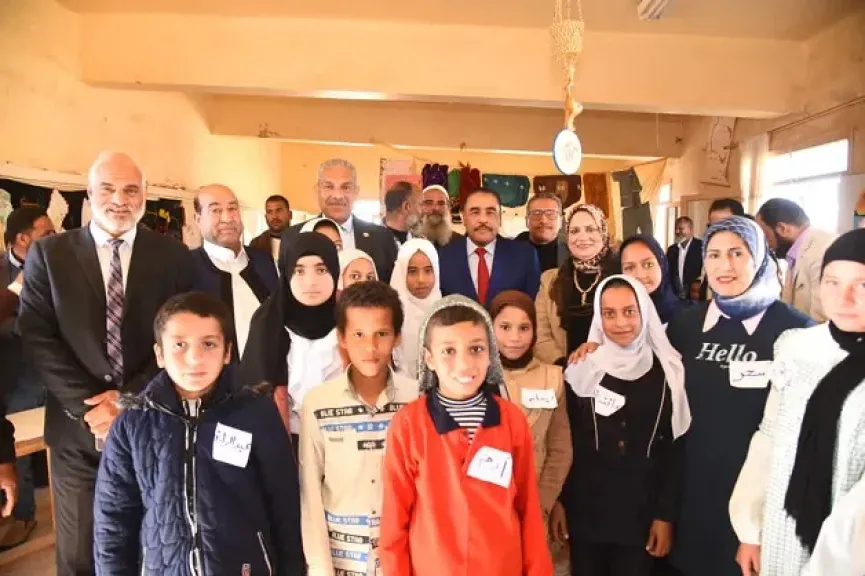 محافظ مطروح يتفقد مبادرة مطروح الخير لليوم الثاني بقرية أبو شروف في سيوة