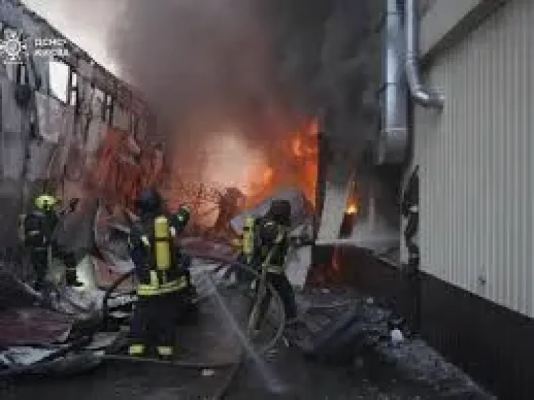 مقتل شخصين جراء هجوم روسي بقنابل انزلاقية في منطقة سومي الأوكرانية