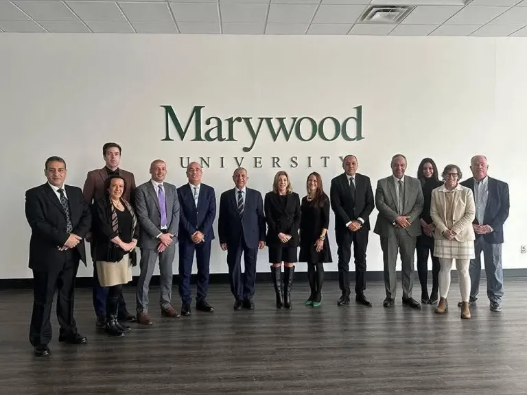 الأكاديمية العربية وجامعة ماري وود يعززان التعاون والبرامج المشتركة لخدمة الطلاب