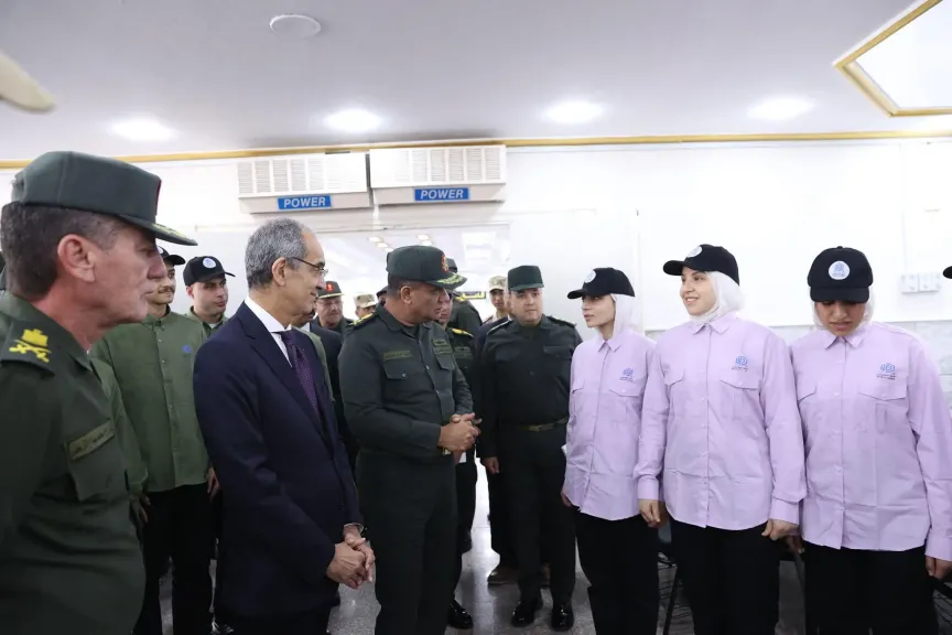 وزير الاتصالات وتكنولوجيا المعلومات ومدير الأكاديمية العسكرية المصرية يلتقيان بطلبة المبادرة الرئاسية الرواد الرقميون