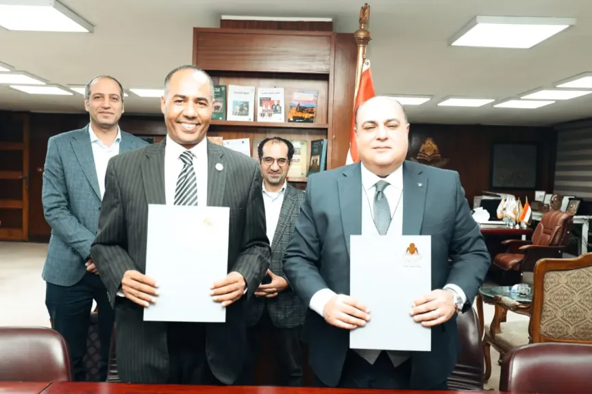 هيئة الكتاب توقع بروتوكول تعاون مع قصور الثقافة لتوسيع منافذ بيع الإصدارات