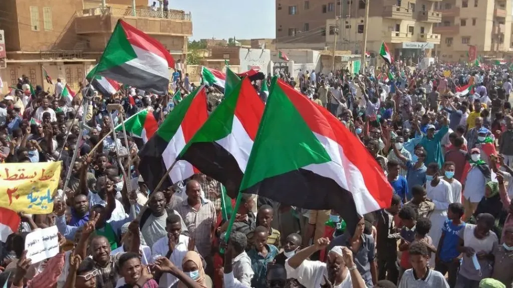 السودان.. مظاهرات في عدة مدن دعما للجيش