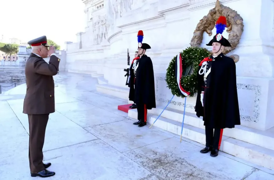 الفريق أحمد خليفة يعود إلى أرض الوطن بعد انتهاء زيارته الرسمية لإيطاليا
