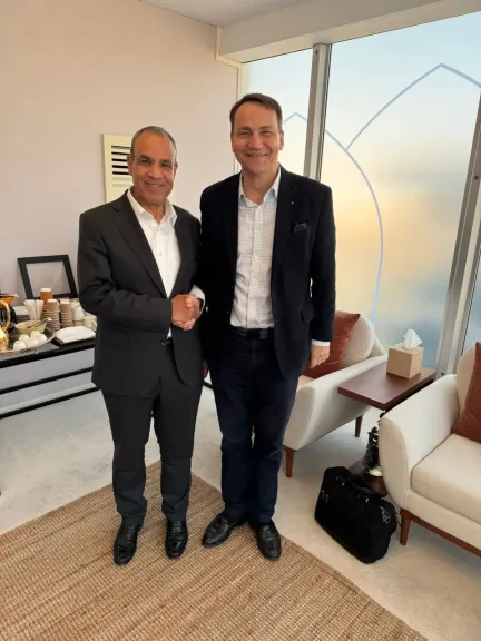 وزير الخارجية يلتقي نائب رئيس الوزراء ووزير خارجية بولندا