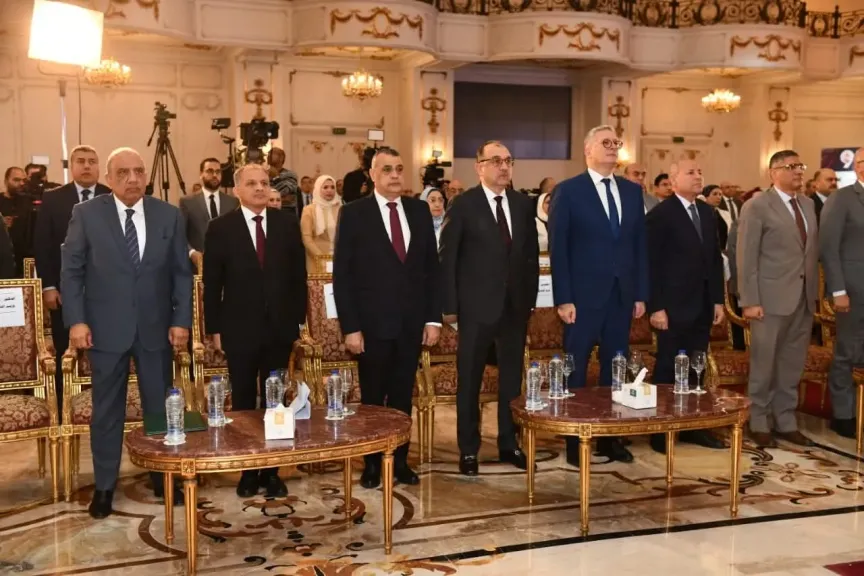 وزير الإنتاج الحربي يشارك في مؤتمر (مزيج  الطاقة ..فرص الاستثمار ومستقبل التنمية)