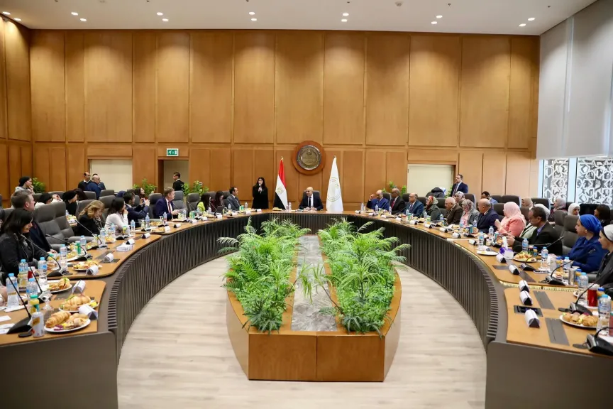 وزير التعليم: ارتفاع معدلات الحضور بالمدارس لنسبة ٨٧٪؜