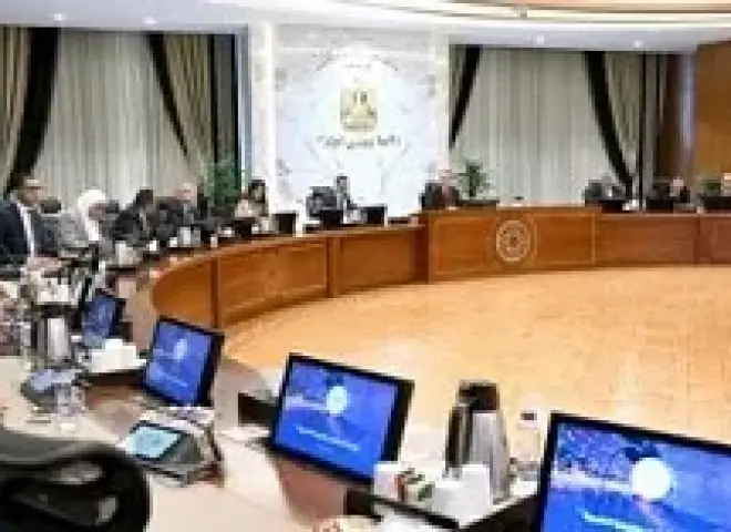 رئيس الوزراء لرجال الأعمال: ضاعفوا استثماراتكم.. الفرص واعدة فاغتنموها